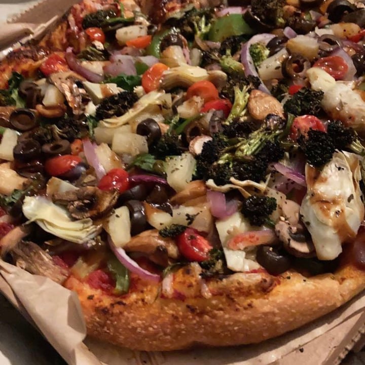 review photo of Blaze Pizza Build Your Own Pizza (Vegan) shared by @rvtvegangirl on 07 Dec 2020 - review