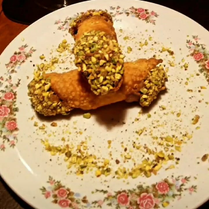 review photo of Piccoli Cucina Cannoli De Pistache shared by @letsverissimo on 09 Jun 2022 - review