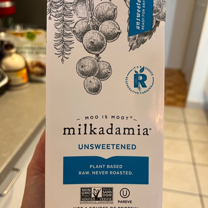review photo of Milkadamia Macadamia Milk Unsweetened shared by @rq-munaro on 01 Jun 2022 - review