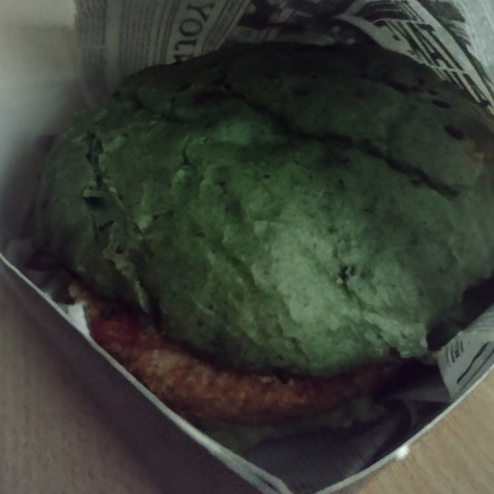 photo of London Brothers Vegan fish burger shared by @flamjoy on  12 Apr 2022 - review