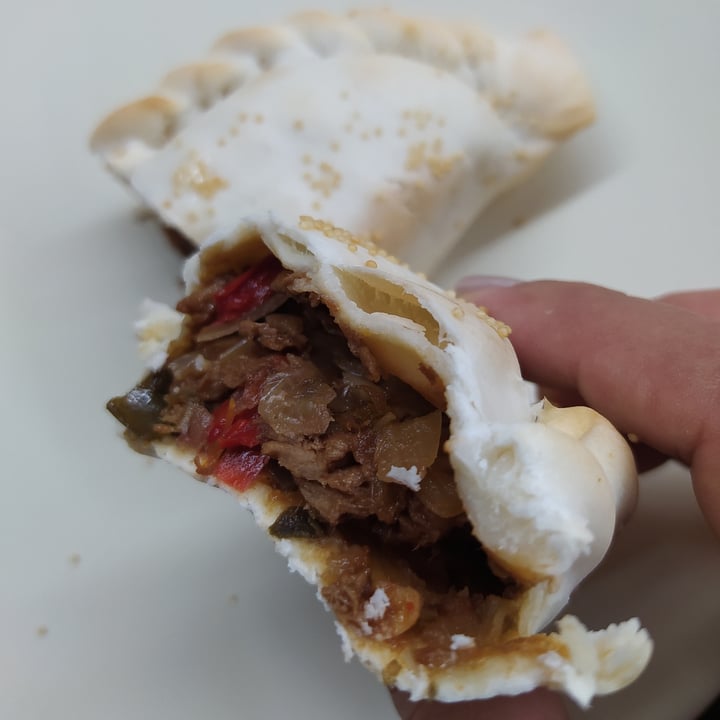 review photo of La veganatta Empanada criolla shared by @nurita on 13 Feb 2021 - review