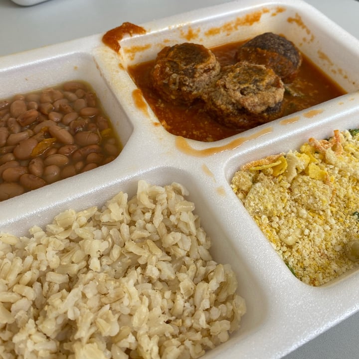 review photo of Pop Vegan Food Marmita de Almôndegas de Feijão ao Molho de Tomate com Manjericão shared by @cavallxro on 18 May 2022 - review