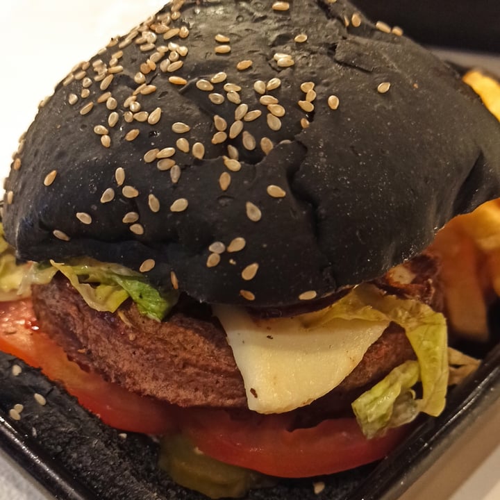 review photo of Williamsburg Burger Bar Not Willy shared by @batimaez on 08 Mar 2021 - review