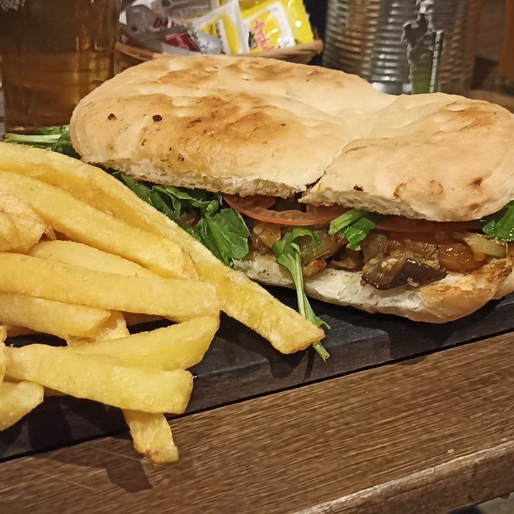 photo of Beerwind Sándwich Vegano shared by @debyfrischman on  02 Feb 2022 - review