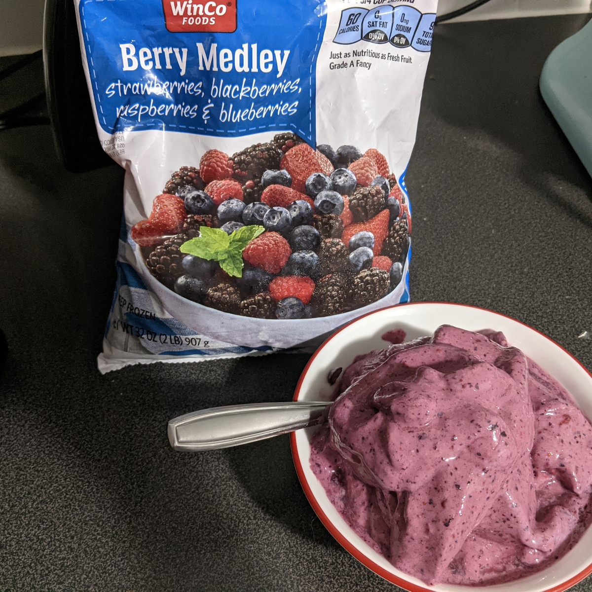 WinCo Foods Berry Medley Reviews | abillion