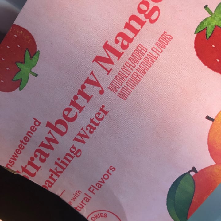review photo of Good & Gather Strawberry Mango Sparkling Water shared by @julianabenson on 21 Jul 2021 - review