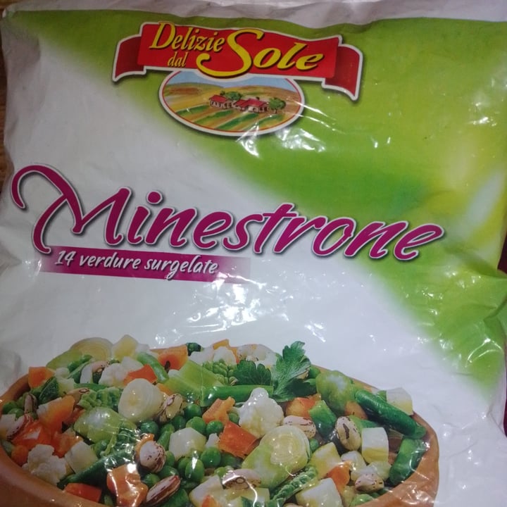 photo of Delizie dal Sole Minestrone 14 verdure surgelate shared by @shewalkedinglory on  12 Mar 2022 - review