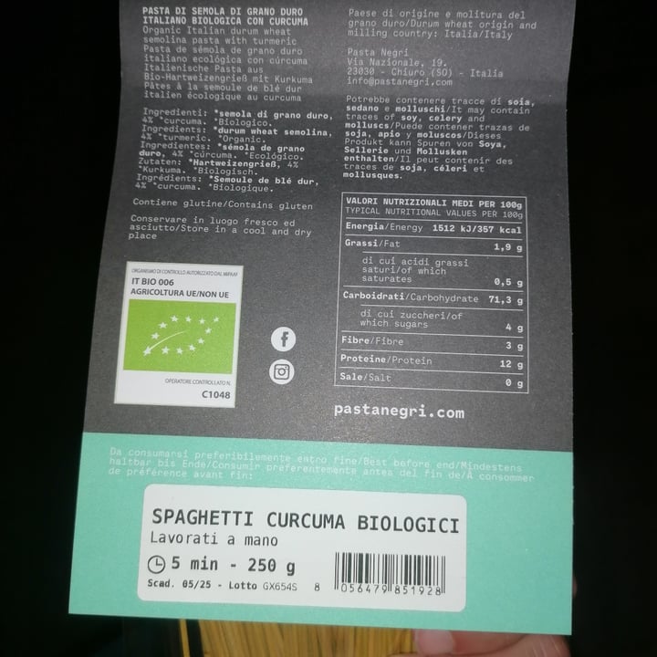 review photo of pasta negri spaghetti alla curcuma shared by @giulianera on 29 Sep 2022 - review