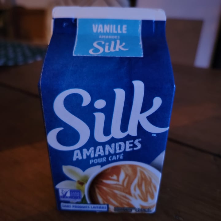 photo of Silk Almond Creamer shared by @nowgivememybones on  15 Jan 2022 - review