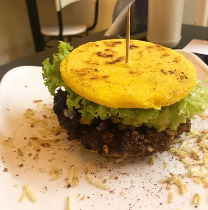 review photo of De Nobles Hamburguesa lenteja especial shared by @whynotvegan on 29 Aug 2019 - review