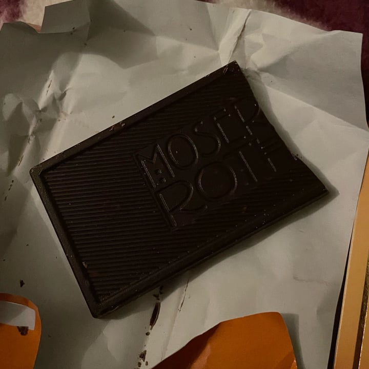 photo of Moser Roth Orange & Almond Dark Chocolate shared by @emmajwheeler on  26 Dec 2021 - review