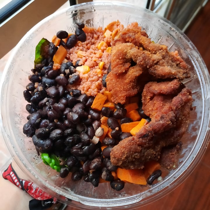 photo of Revolucion Verde Ensalada chickn free shared by @ichbinangie on  25 Apr 2020 - review