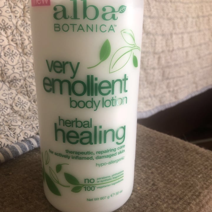 review photo of Alba Botanica Alba body lotion shared by @deeorr on 21 May 2020 - review
