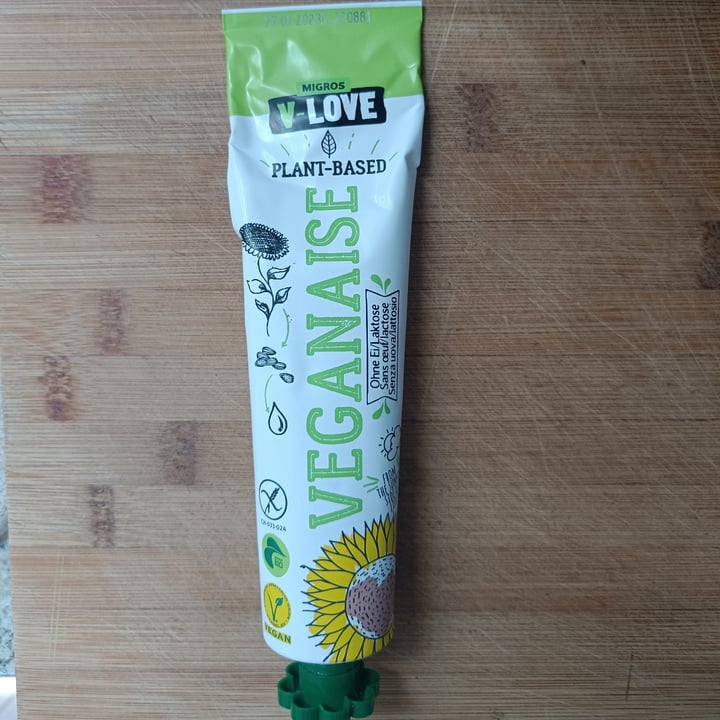 review photo of Migros V-Love Veganaise shared by @racheleenoto on 04 Jul 2022 - review