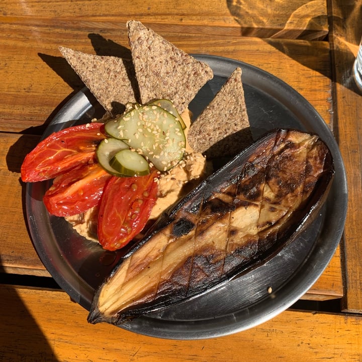 photo of Yedra Cocina Silvestre hummus al plato shared by @sechague on  29 Apr 2022 - review