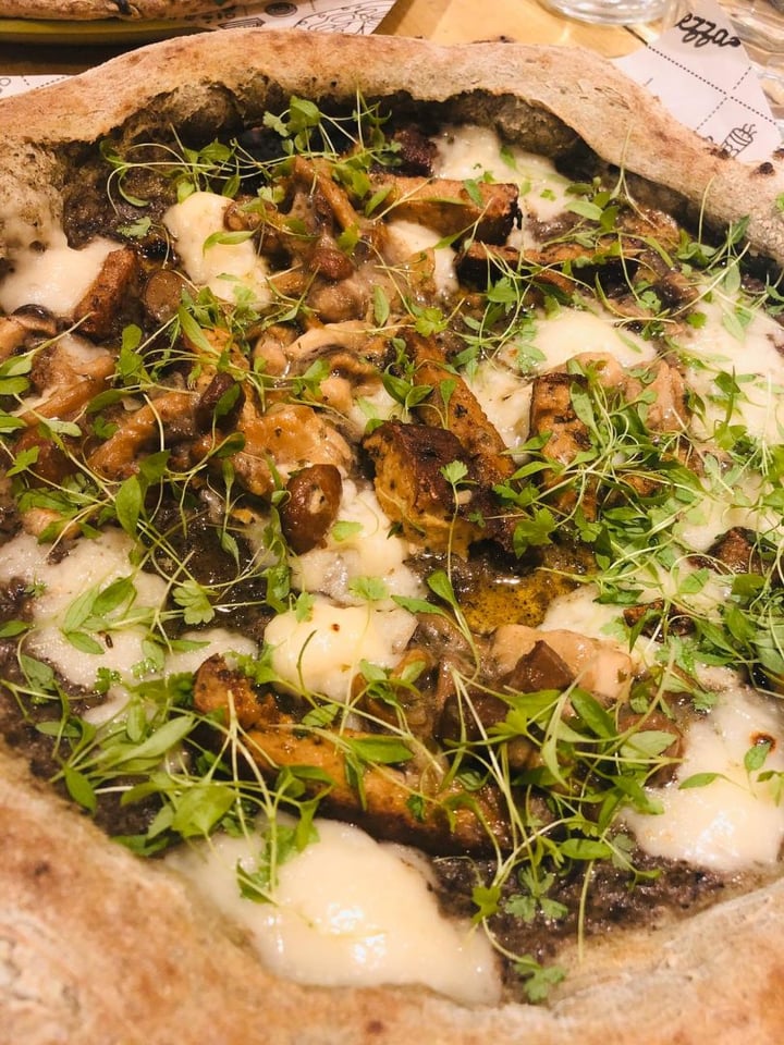 photo of Purezza - Vegan Pizza Camden The One With The Truffle shared by @scubalynntci on  01 Feb 2020 - review