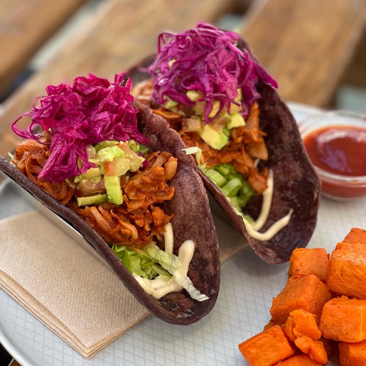 photo of BuenaVida 100% Vegan Tacos shared by @martinadibernardo on  01 May 2022 - review