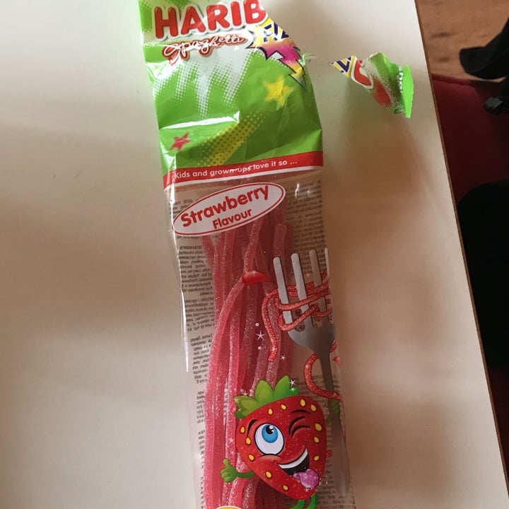 photo of Haribo Spaghetti strawberry shared by @cgo98 on  15 Apr 2022 - review