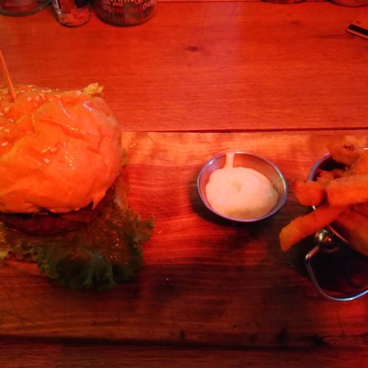 photo of Scheckter's RAW Gourmet Beyond Burger shared by @allygreen on  25 Apr 2020 - review