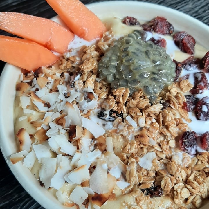 photo of Matcha Cafe Bali Passion Sunshine Smoothie Bowl shared by @plantsfeelthough on  05 Jan 2021 - review