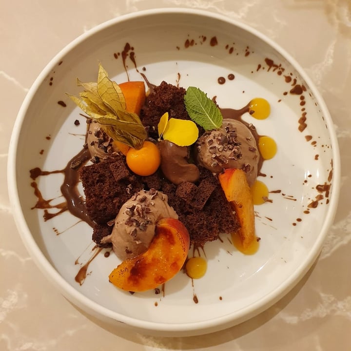 photo of Linfa Milano - Eat Different Sacher scomposta shared by @greis on  17 Nov 2021 - review