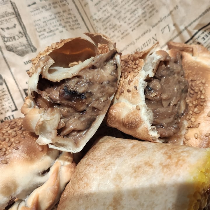 review photo of Veggie's World Empanadillas shared by @alejoea on 24 Nov 2022 - review