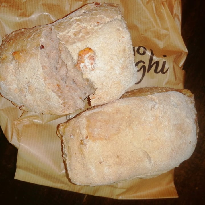 photo of Panificio Sponghi Panini Integrali alle Noci shared by @irene80 on  18 Sep 2021 - review