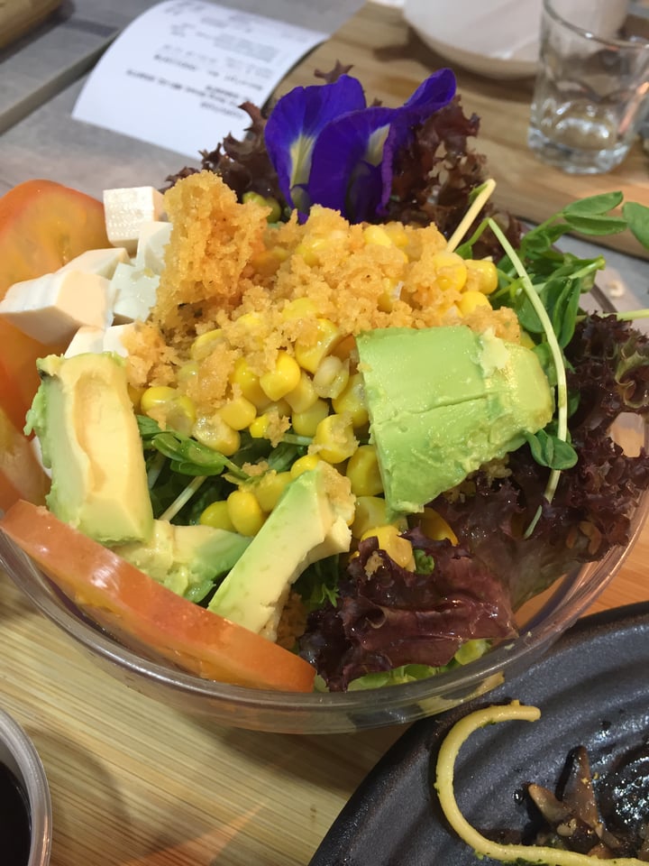 photo of nomVnom Tai Seng Organic Rainbow Salad shared by @georgejacobs on  18 Jan 2018 - review