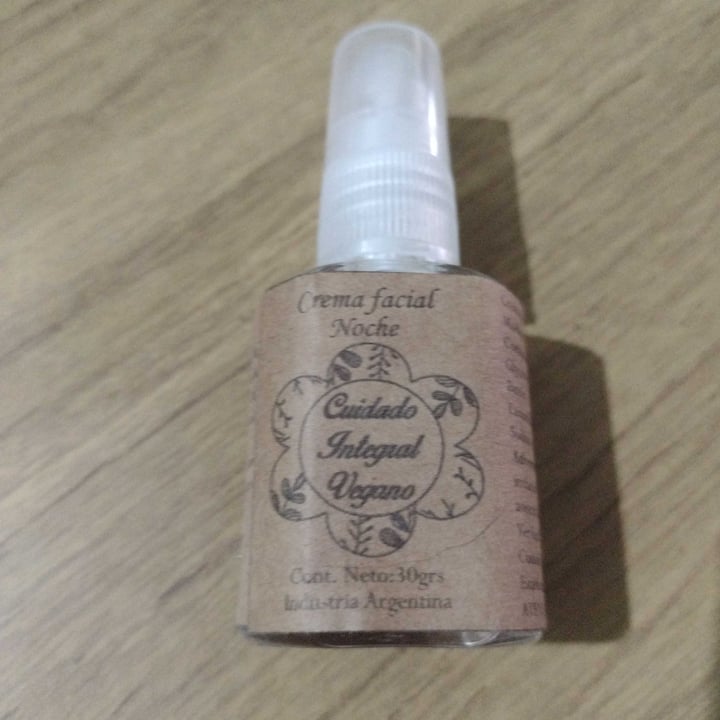 review photo of Cuidado Integral Vegano Crema facial para noche shared by @sofia8 on 04 Dec 2021 - review