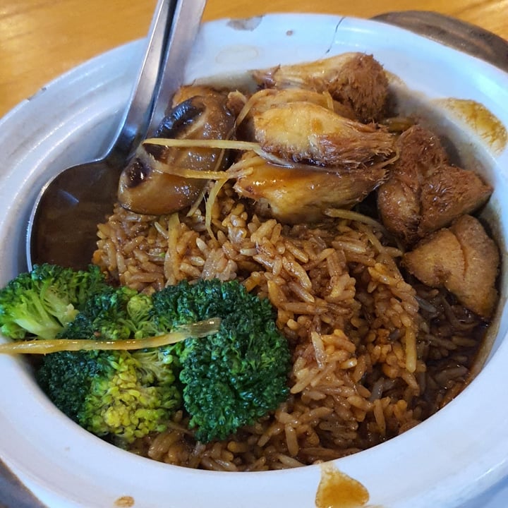 review photo of Leaf Corner (Vegetarian) Claypot Rice shared by @thesingaporevegan on 04 Feb 2021 - review