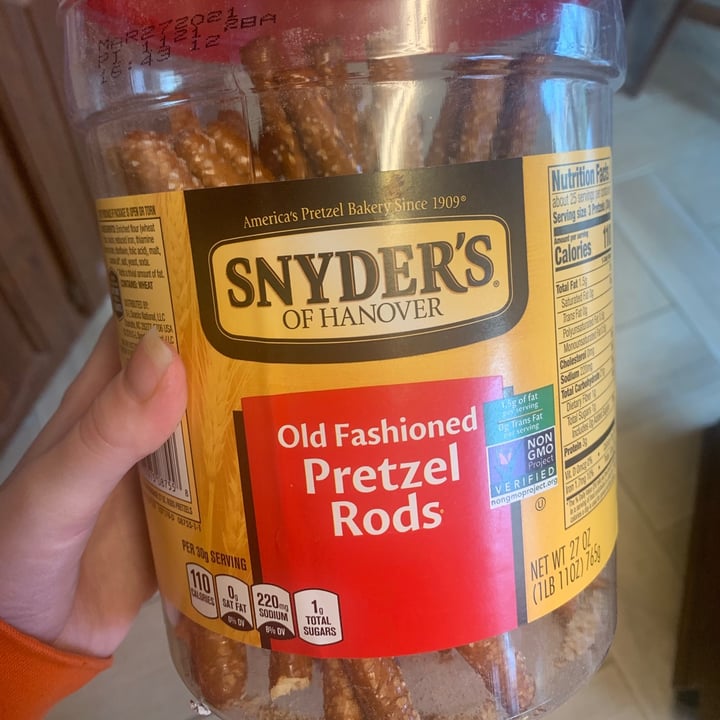 photo of Snyder's of Hanover Old Fashioned Pretzel Rods shared by @beachgirl07 on  29 Dec 2020 - review