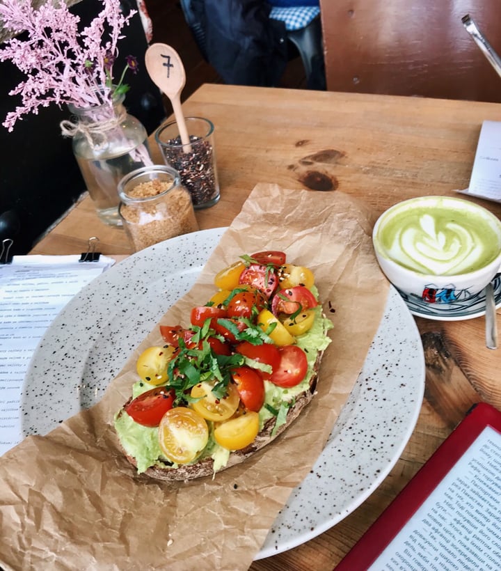 photo of Cafefin Toast with guacamole shared by @stacey on  18 May 2019 - review