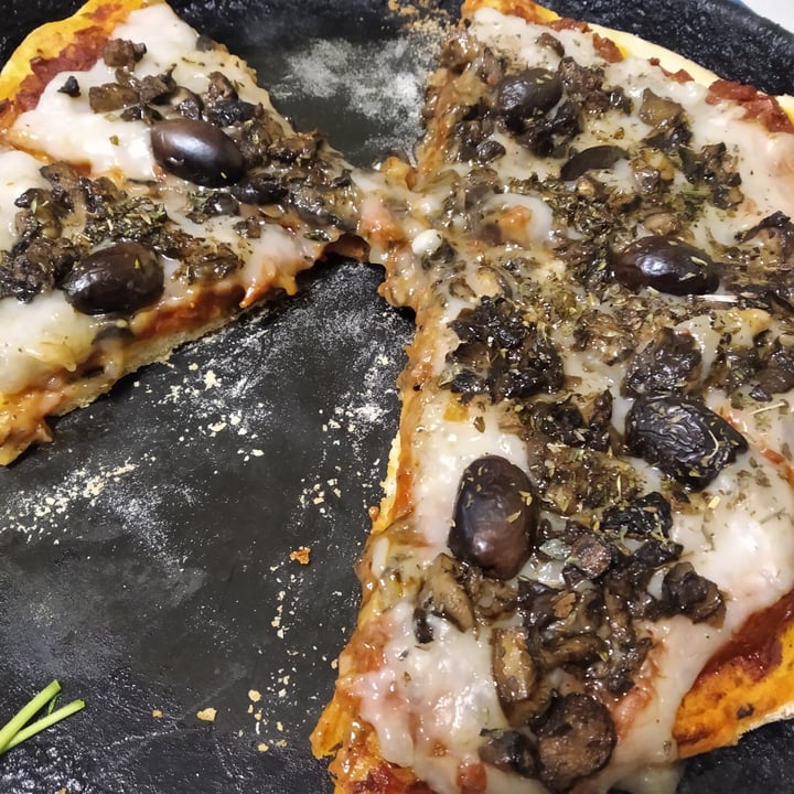 photo of SHIPIBO Bistro Amazonico Pizza de hongos shared by @cosmicginger on  01 Oct 2020 - review
