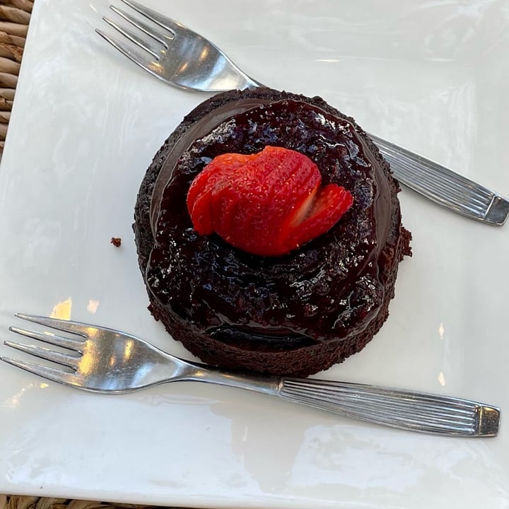 photo of Gratitude I vivir disfrutar & Regalar Torta de chocolate con ganache de frutilla shared by @yayimarinaro on  19 Jun 2022 - review