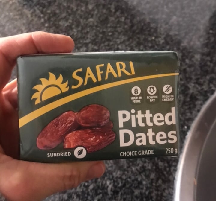 photo of Safari Pitted dates shared by @leezabrent on  19 Jul 2019 - review