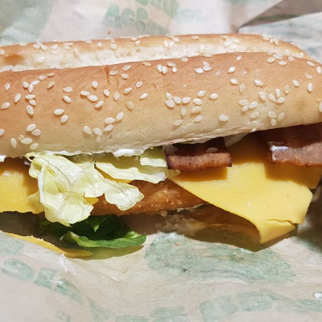 Photo of the dish “Vegan Cheeze and Bakon Royale”