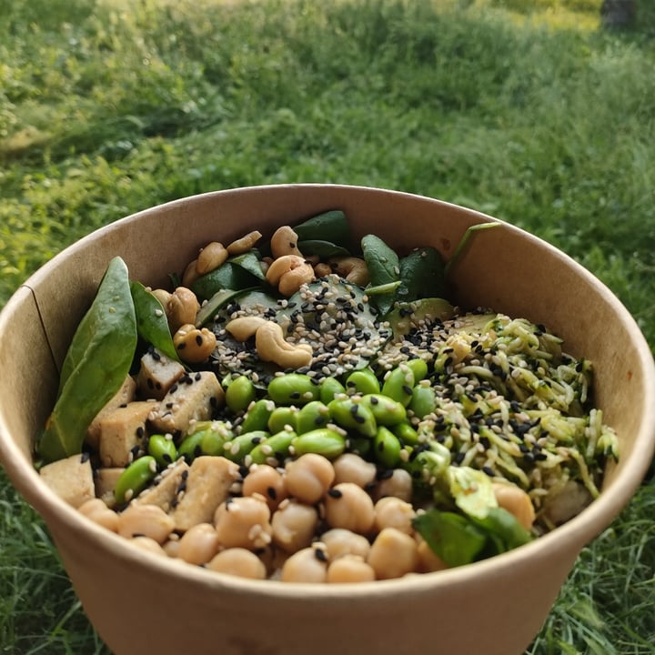 photo of Wonderbowls NON SOLO POKE Bowl Vegana "Green" shared by @maretta7 on  28 May 2022 - review