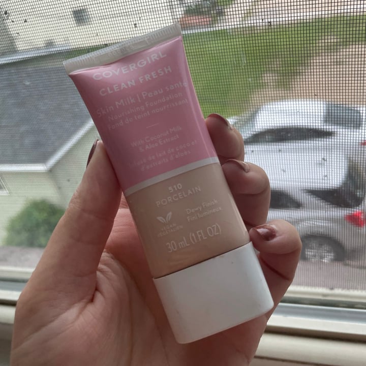 photo of Covergirl Nourishing Foundation shared by @beepeachiee on  12 Jul 2021 - review