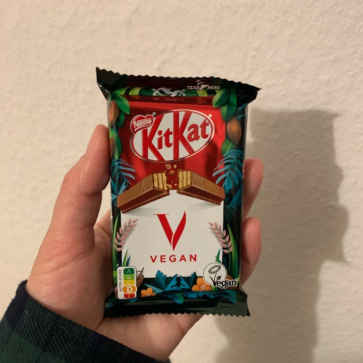 photo of Nestlé Kitkat Vegan shared by @renikaahas on  08 Sep 2022 - review
