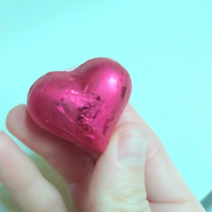 photo of Sjaak’s Organic Chocolates Cherry Dark Chocolate Heart shared by @onionkraut on  31 Jul 2021 - review