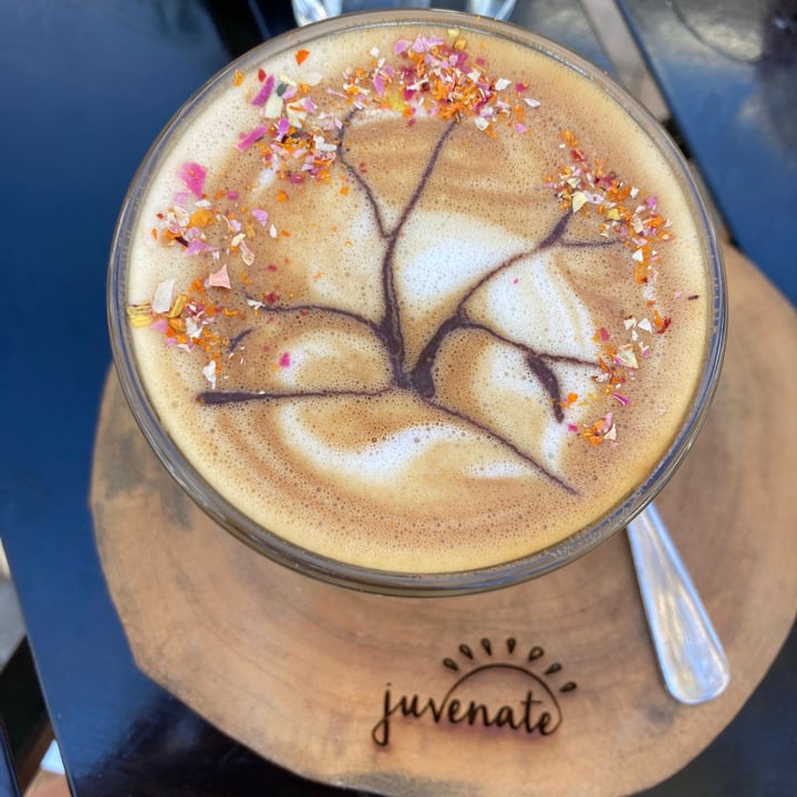 photo of Juvenate Cappuccino with Oat Milk shared by @tazzwaite on  30 Jul 2021 - review