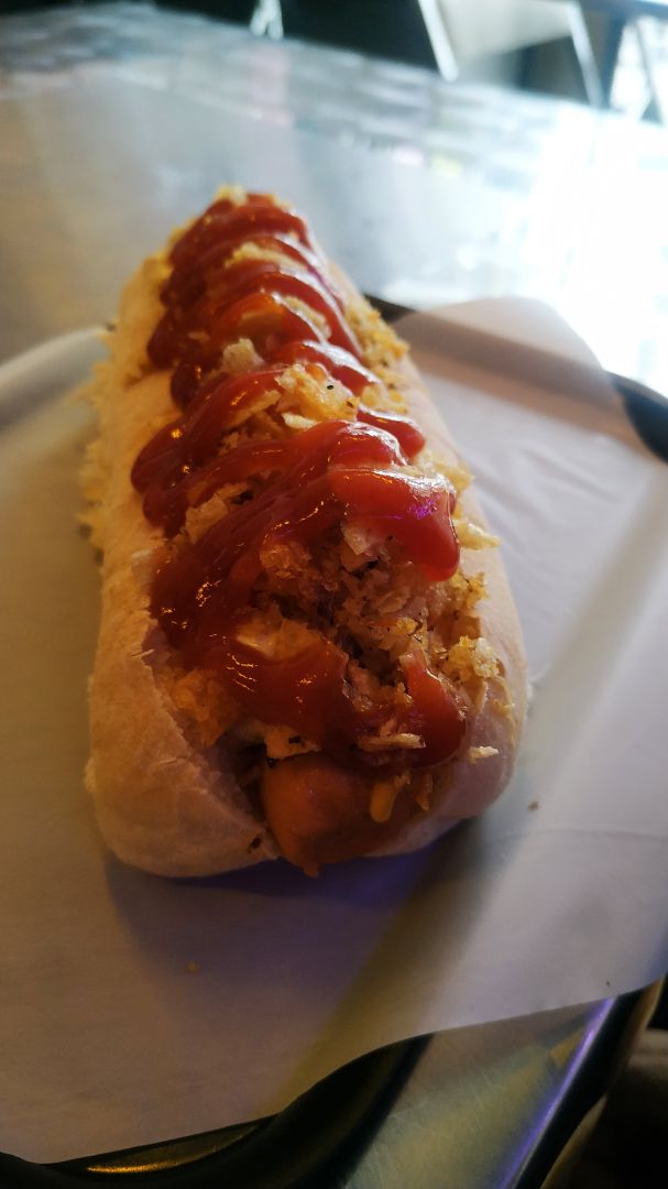 review photo of Elektra Punk & Food Perra shared by @paulizk17 on 05 Feb 2020 - review