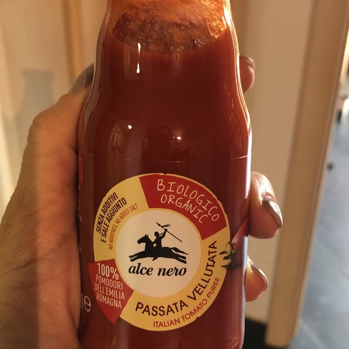 photo of Alce Nero Passata Vellutata Di Pomodoro shared by @moniqueblondie on  15 Apr 2022 - review