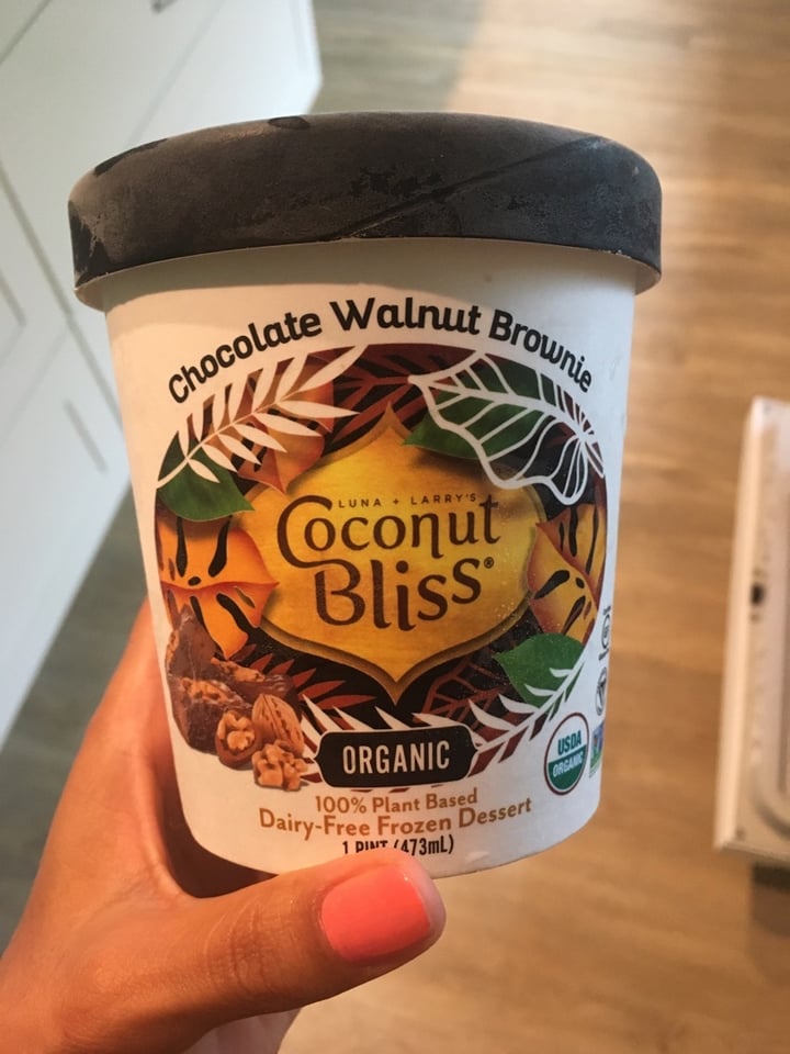 photo of Coconut Bliss Chocolate Walnut Brownie shared by @teresannnnnn on  05 Jan 2020 - review