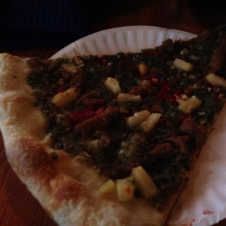 photo of Secret Pizza Society Chalupa Batman Pizza shared by @graciec on  03 Aug 2020 - review