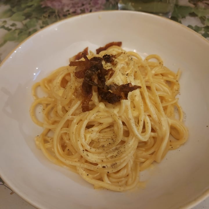 photo of La Curt Bandida Carbonara vegana shared by @annaimp on  11 Apr 2022 - review