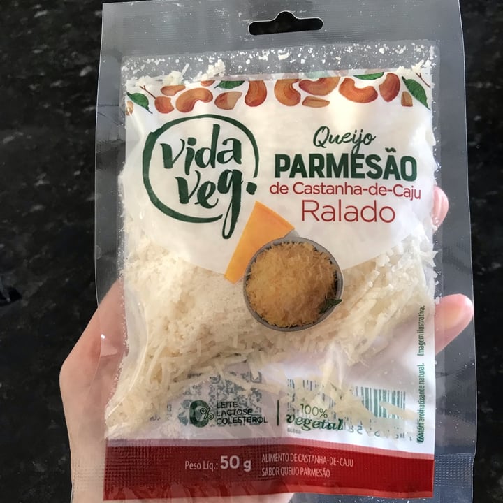 review photo of Vida Veg Queijo Parmesão Ralado shared by @suzanapinheiro on 12 Jul 2022 - review