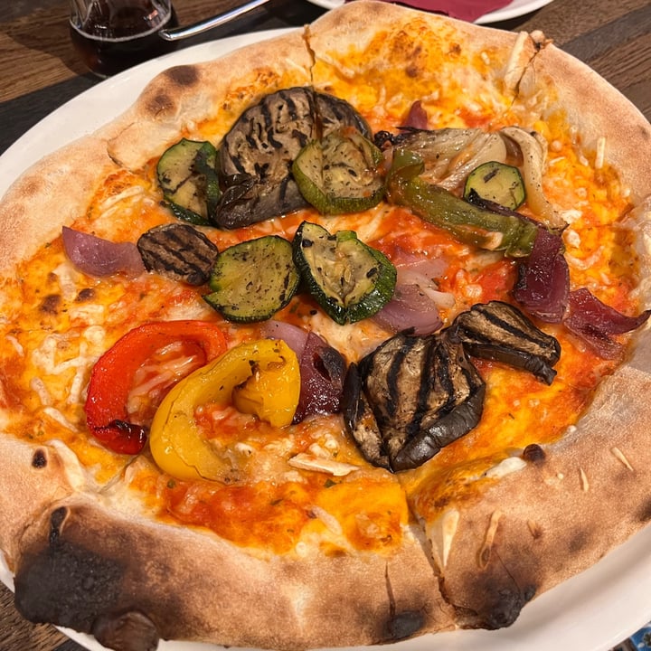 review photo of Boccone Trattoria Pizza vegetariana ( take a chill pill it’s vegan) shared by @rebeljana on 29 Jul 2022 - review