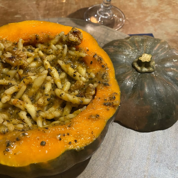 photo of Arte e Vino trofie zucca, tartufo e noci shared by @aurory on  18 Oct 2022 - review