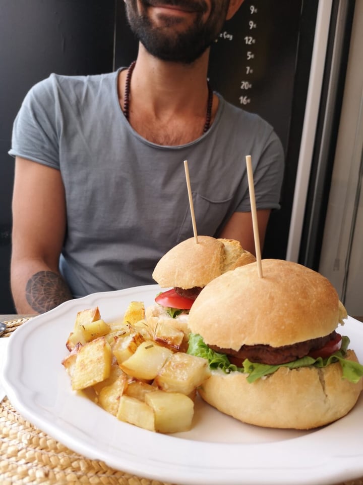 photo of Vegan Bakkal Vegan Burger shared by @jrsimba on  30 May 2019 - review